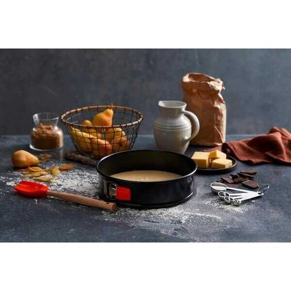 Le Creuset Springform-Set 3-tlg. Schwarz 2 Le Creuset Springform-Set 3-tlg. Schwarz – Bild 2